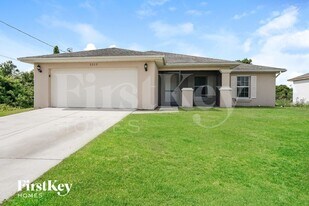 3215 41st St SW in Lehigh Acres, FL - Building Photo