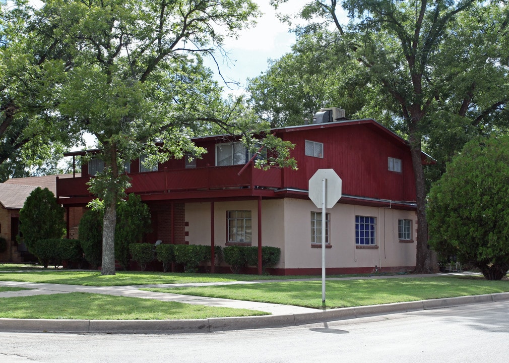 513 N Alameda St in Carlsbad, NM - Building Photo