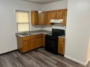 4 Magnolia St in Hartford, CT - Building Photo - Building Photo