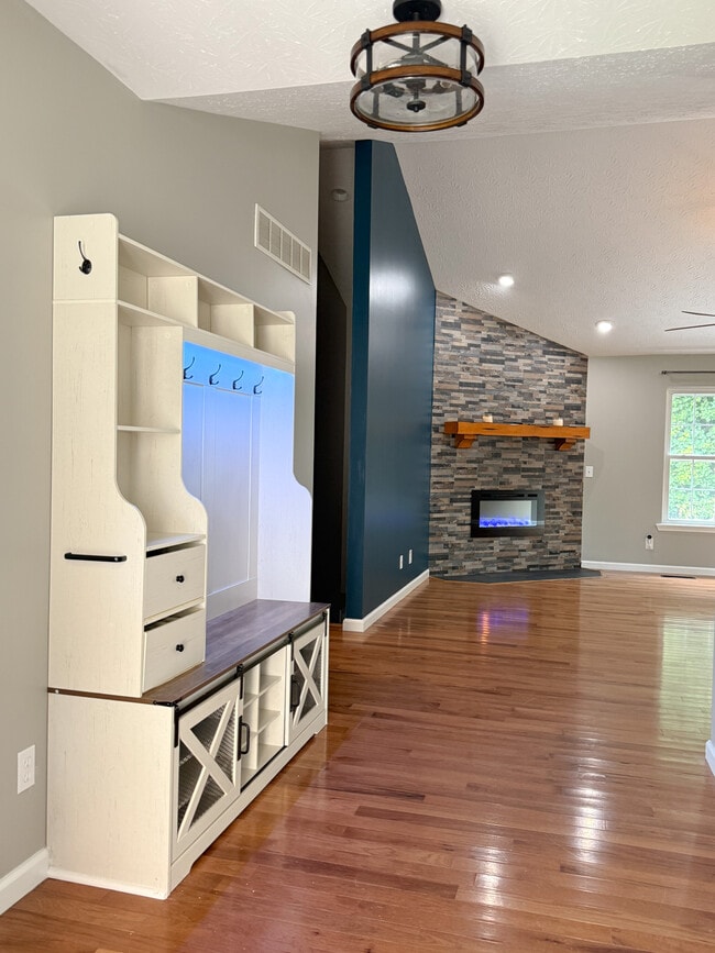 1556 Deerwoods Dr in Milford, OH - Building Photo - Building Photo