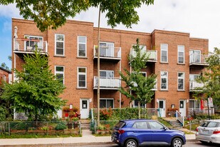 943 De Clifton Av in Montréal, QC - Building Photo
