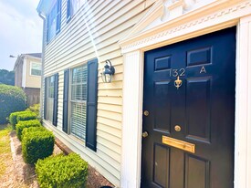 132 Du Rhu Dr in Mobile, AL - Building Photo