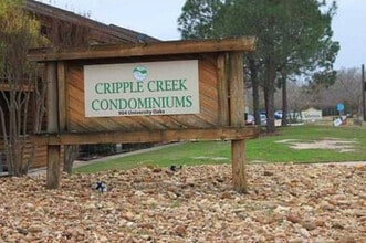 904 University Oaks Blvd, Unit 904 University Oaks Blvd in College Station, TX - Foto de edificio - Building Photo