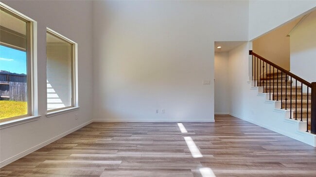 property at 1522 Oakdale Crest Rd