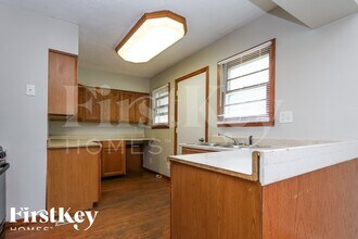 1907 E Martin St in Indianapolis, IN - Foto de edificio - Building Photo