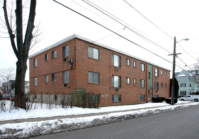 110 George St in Hartford, CT - Building Photo - Building Photo