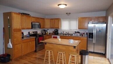 2702 Homestead Rd in Madison, WI - Building Photo - Building Photo