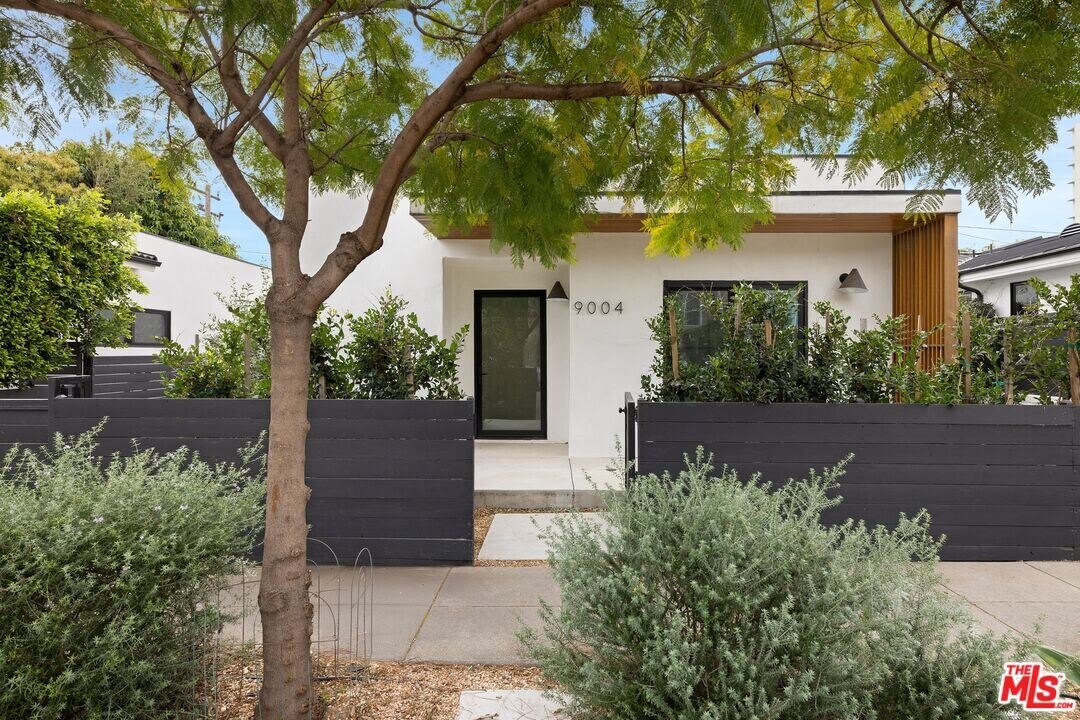 9004 Dicks St in West Hollywood, CA - Building Photo
