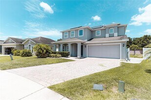 335 Magical Way in Kissimmee, FL - Building Photo