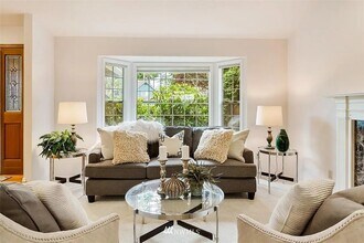 4037 240th Pl SE in Issaquah, WA - Building Photo - Building Photo