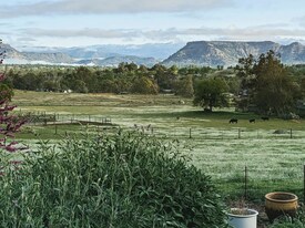 26180 Whispering Oak Ln, Unit Talahi Studio in Clovis, CA - Building Photo