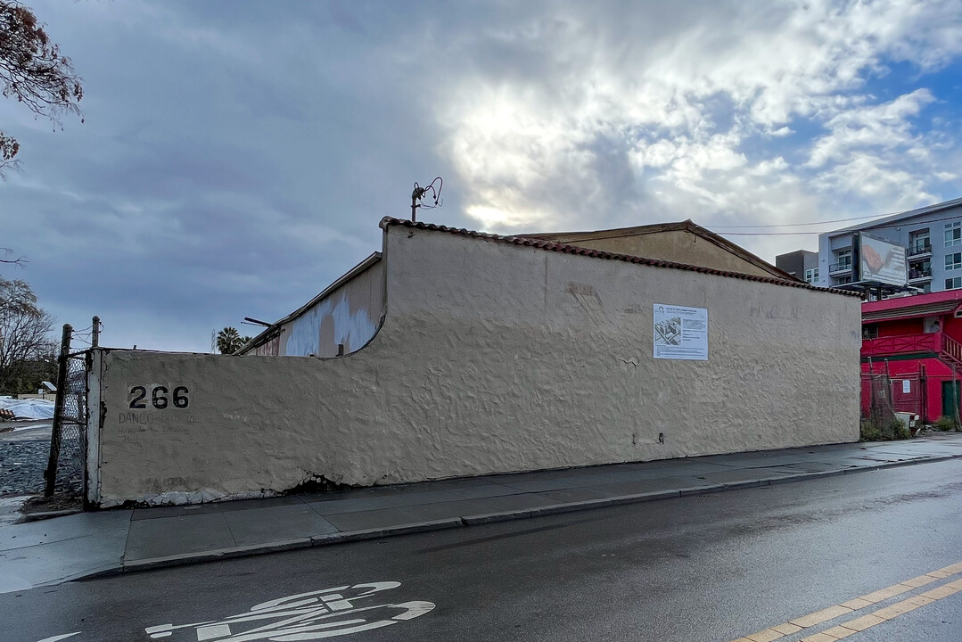 Madrone Place in San Jose, CA - Building Photo