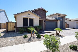 25689 N 140th Ln in Surprise, AZ - Building Photo - Building Photo