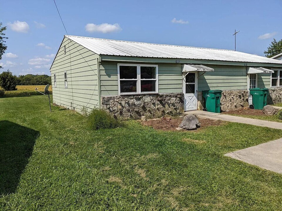 1003 S Pittenger Rd in Selma, IN - Building Photo