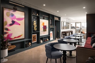 NOVEL Uptown by Crescent Communities in Denver, CO - Foto de edificio - Building Photo