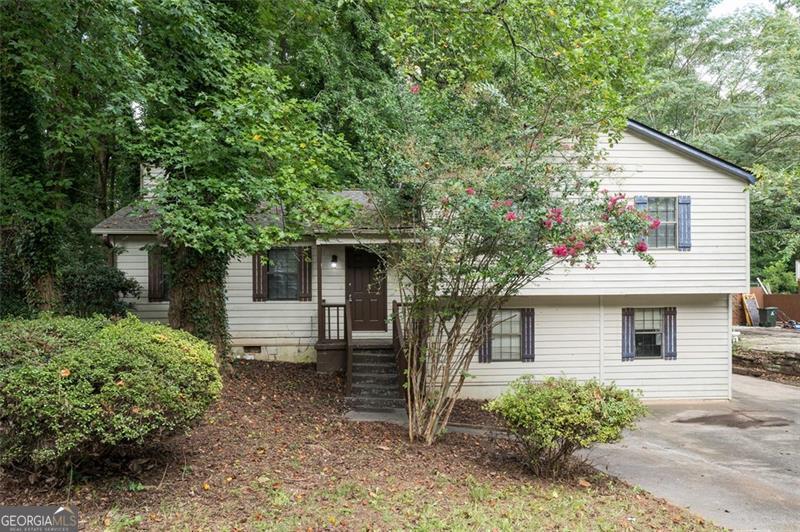 3038 Courtney Dr in Marietta, GA - Foto de edificio
