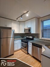 2329 N Rockwell St, Unit #2323-GDNC in Chicago, IL - Building Photo - Building Photo