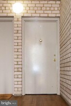 37 Canterbury Square in Alexandria, VA - Building Photo - Building Photo