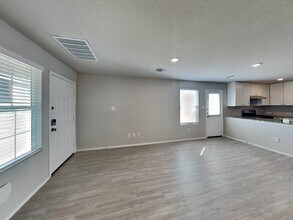 7314 Adaja Riv in San Antonio, TX - Building Photo - Building Photo