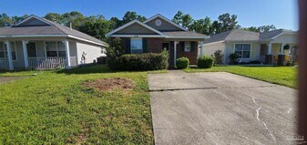 2520 Trailwood Dr in Pensacola, FL - Building Photo