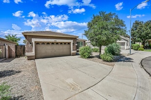 14256 N 162nd Ln in Surprise, AZ - Building Photo