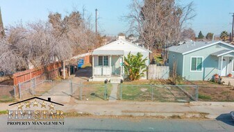 304 Woodrow Ave in Bakersfield, CA - Building Photo