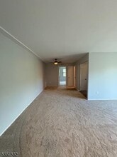 904 Yorkshire Dr in Flemington, NJ - Building Photo - Building Photo