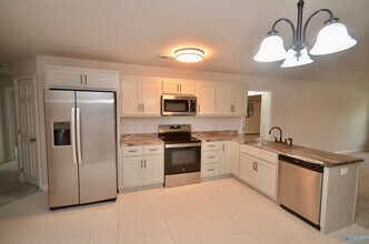 160 Swansea Ln in Moulton, AL - Foto de edificio - Building Photo