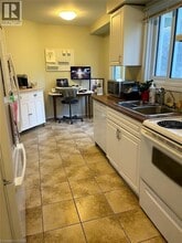 375 Kingscourt Dr in Waterloo, ON - Building Photo - Building Photo