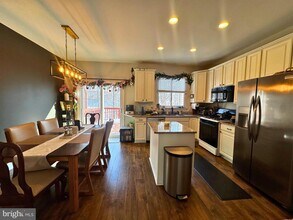 45713 Paddington Station Terrace in Sterling, VA - Building Photo - Building Photo