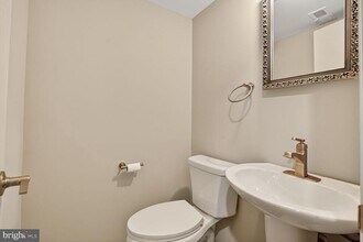 9718 Counsellor Dr in Vienna, VA - Building Photo - Building Photo