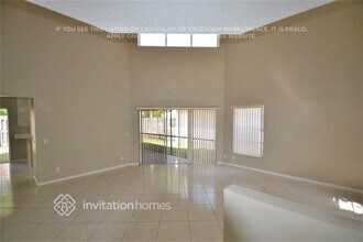1252 Willow Dr in Weston, FL - Building Photo - Building Photo
