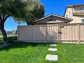 15885 Independence Ave in Lathrop, CA - Building Photo