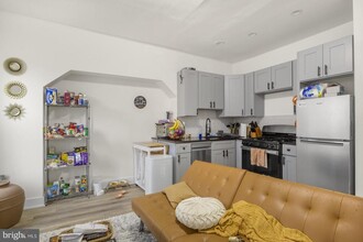 2938 W Girard Ave in Philadelphia, PA - Building Photo - Building Photo