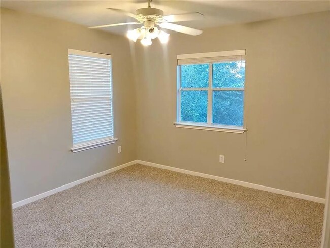 6211 Menor Crest Dr in Spring, TX - Building Photo - Building Photo