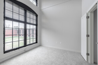 Oxoboxo Lofts in Uncasville, CT - Building Photo - Interior Photo