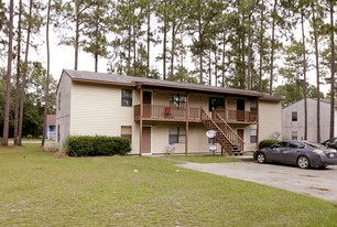 Birkshire Apartments in Hinesville, GA - Building Photo