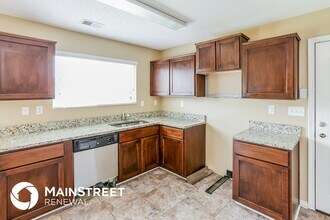 10063 Chariden Dr in Cordova, TN - Foto de edificio - Building Photo