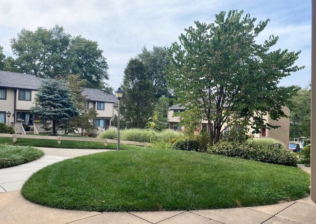 property at 2678 Glengyle Dr