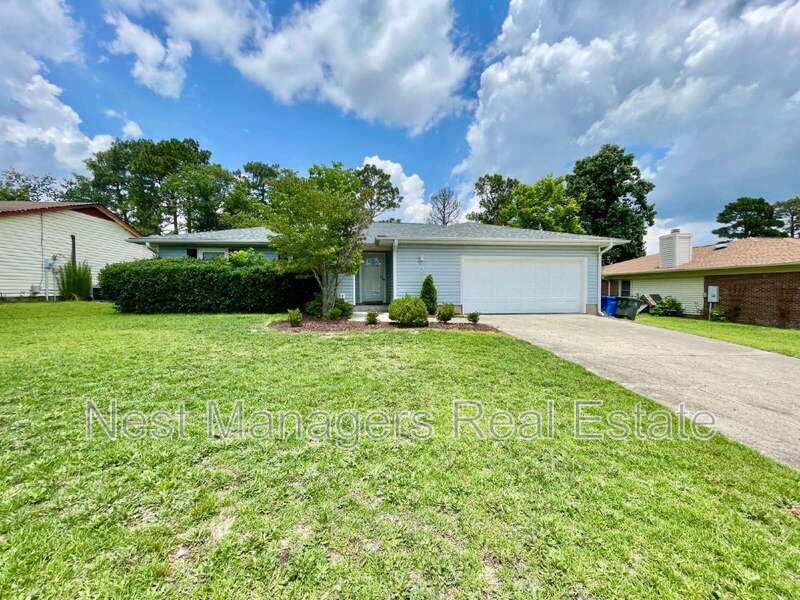 6826 Beaver Stone Rd in Fayetteville, NC - Building Photo