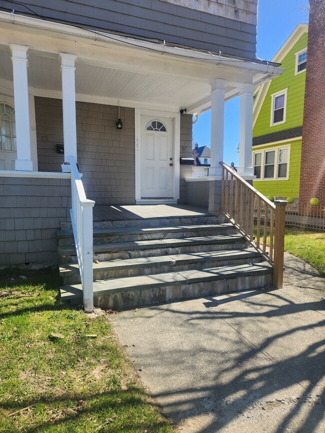 87 Manhattan Ave, Unit #2