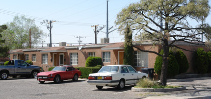 409-413 Alcazar St SE in Albuquerque, NM - Building Photo - Building Photo