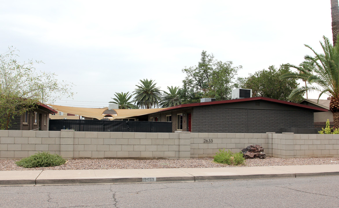 2633-2641 E Glenrosa Rd in Phoenix, AZ - Foto de edificio