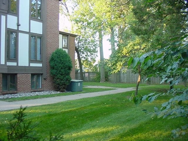 River's Landing in Maumee, OH - Foto de edificio - Building Photo