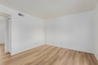 11350 W Tennessee Ave in Youngtown, AZ - Building Photo - Building Photo