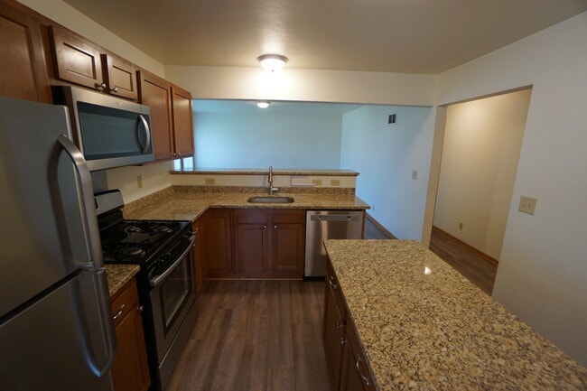 2037 S Main St in West Bend, WI - Building Photo - Building Photo