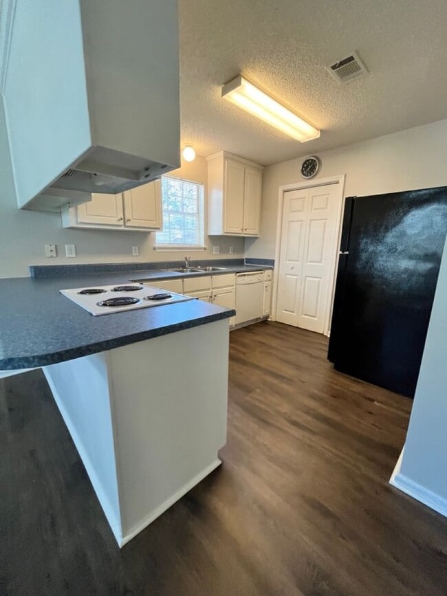 206 Worthington Ln in Warner Robins, GA - Building Photo - Building Photo