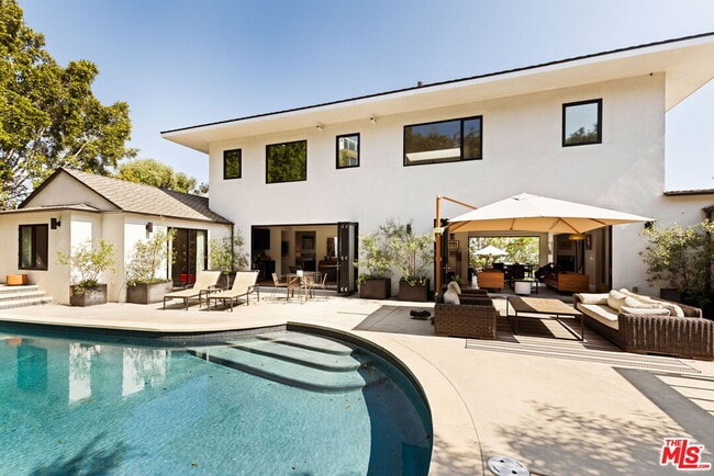 property at 4301 Cromwell Ave