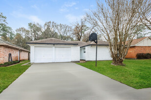 6615 Brookgate Dr in Spring, TX - Building Photo