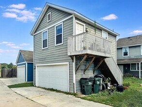340 Perry St in San Marcos, TX - Building Photo - Building Photo